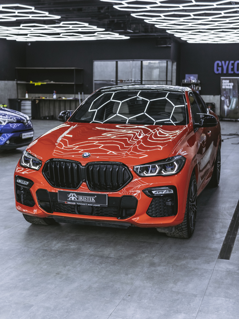 UC1220, IRISTEK PPF Colors Glossy Lava Orange Light — BMW X6